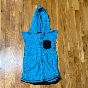 Men's Blue Sleeveless Hoodie with Black Pocket